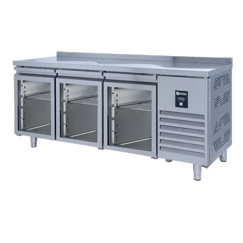Iceinox CTS 440 CR UG Tezgah Tip Snack Buzdolabı, 3 Cam Kapılı